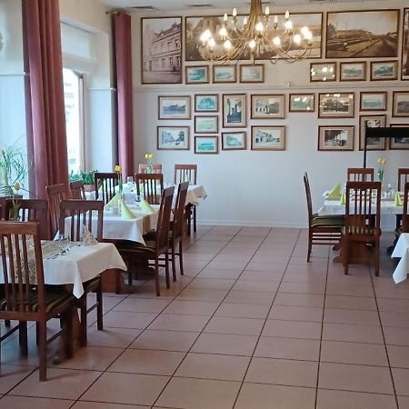 Wielkopolanka Pokoje Goscinne I Restauracja Chodzież Exterior foto
